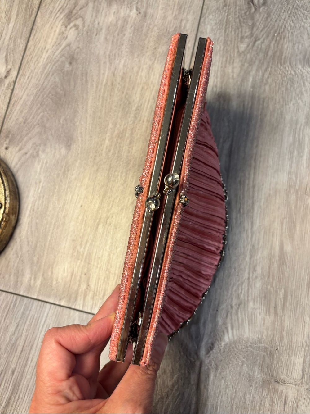 Stylish Pink Beaded Pleated Satin Evening Clutch - Picture 4 of 8